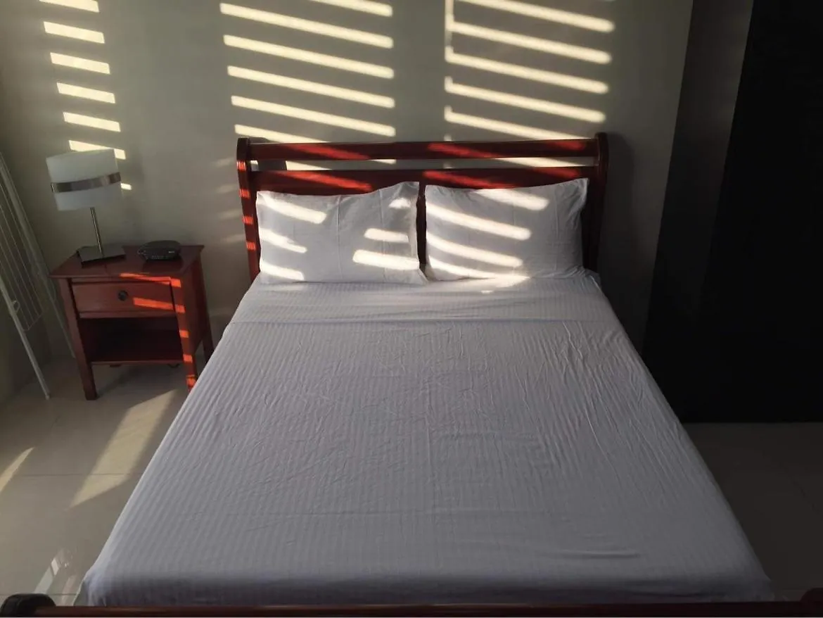 One Palm Tree Villas Studio W Fast Wifi, Across From Naia Terminal 3 Manila