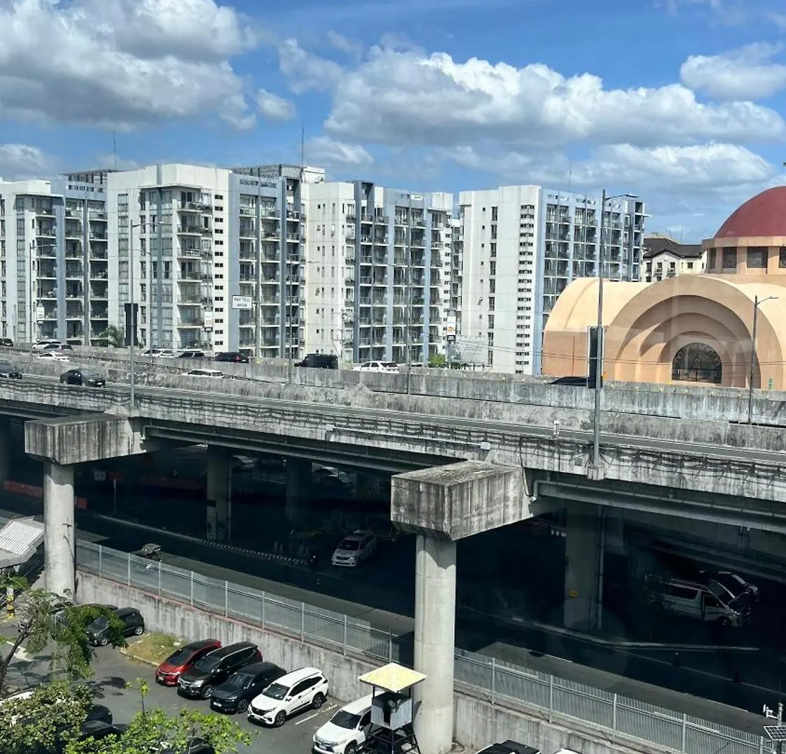 Aparthotel One Palm Tree Villas Studio W Fast Wifi, Across From Naia Terminal 3 Manila